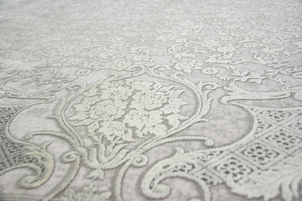 Teppich mit klassischen Ornamenten in Grau Beige